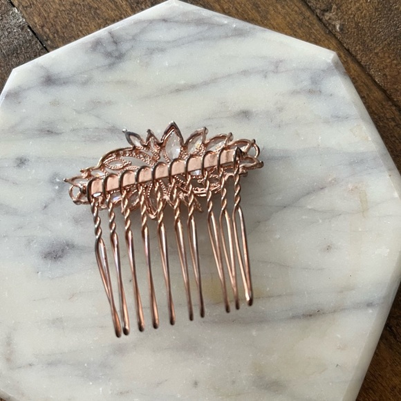 ROSE GOLD COLOURED HAIR COMB - Picture 2 of 2